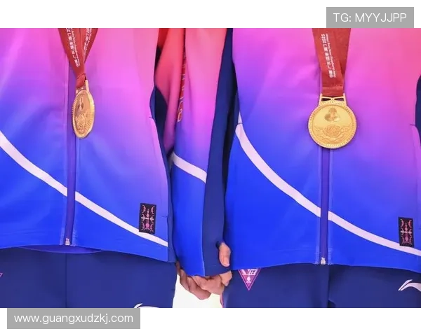 全运会女子五十米蝶泳决赛精彩赛况全景回顾与亮点解析深度呈现报道