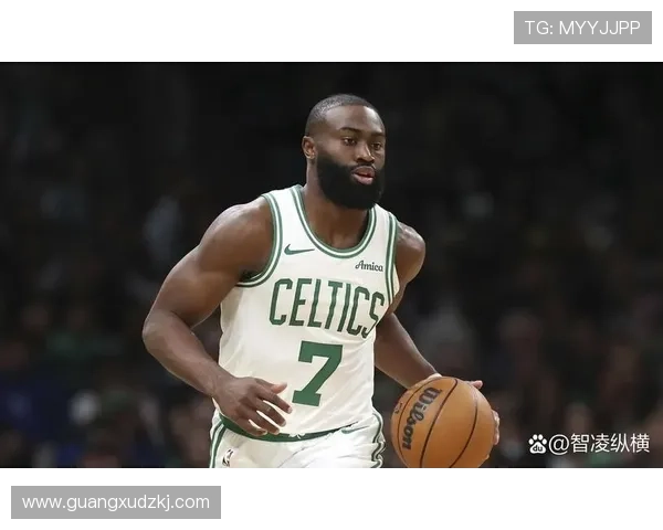 末节狂砍13分杰伦布朗全场33投14中豪取33分12篮板3助攻2抢断1盖帽