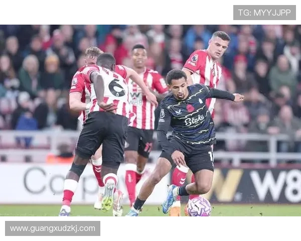 巴萨九名球员入围FIFPRO最佳阵容提名亚马尔库巴西邦马蒂在列